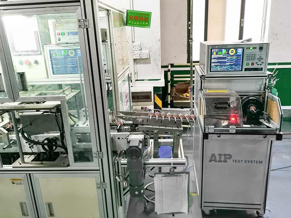 電樞轉子檢測設備應用現場—艾普智能.jpg 電樞轉子檢測設備應用現場—艾普智能.jpg
