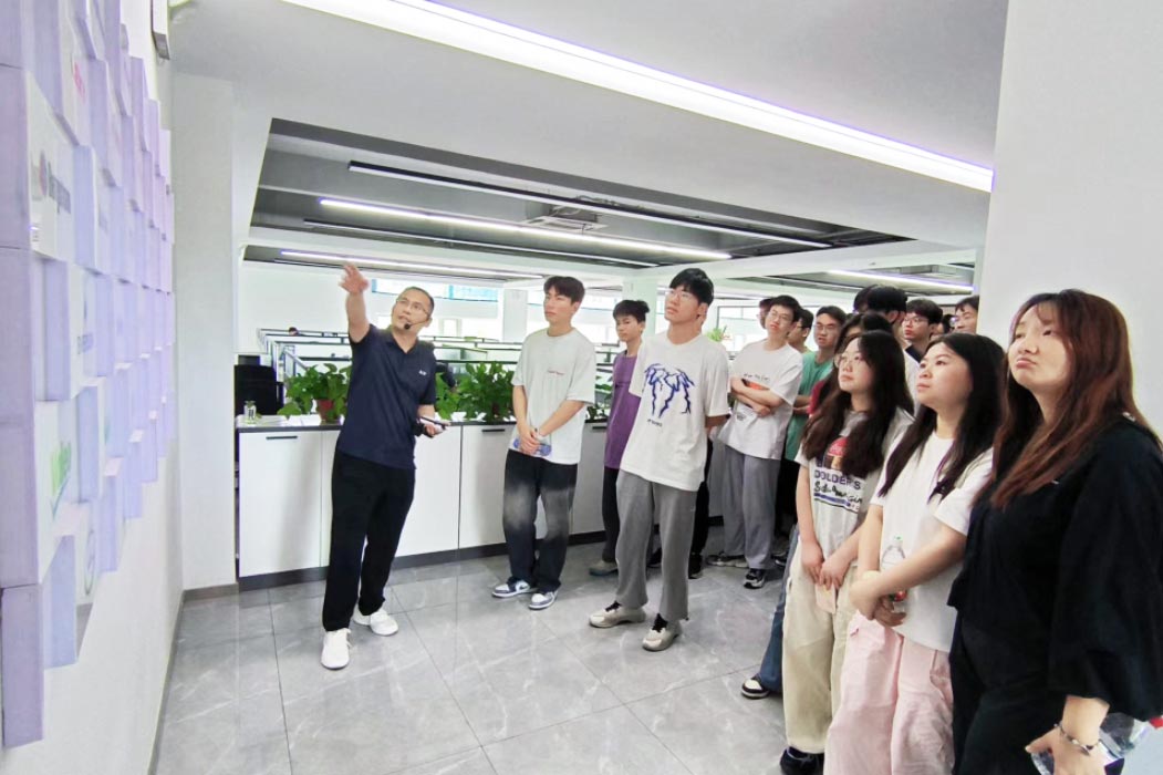 中國石油大學（華東）師生走進艾普智能，攜手共促產學研深度融合